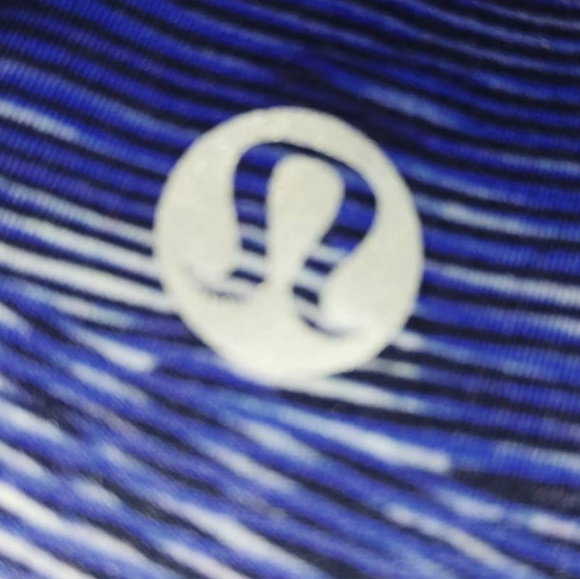 size 4 women's Lululemon leggings - Picture 3 of 3